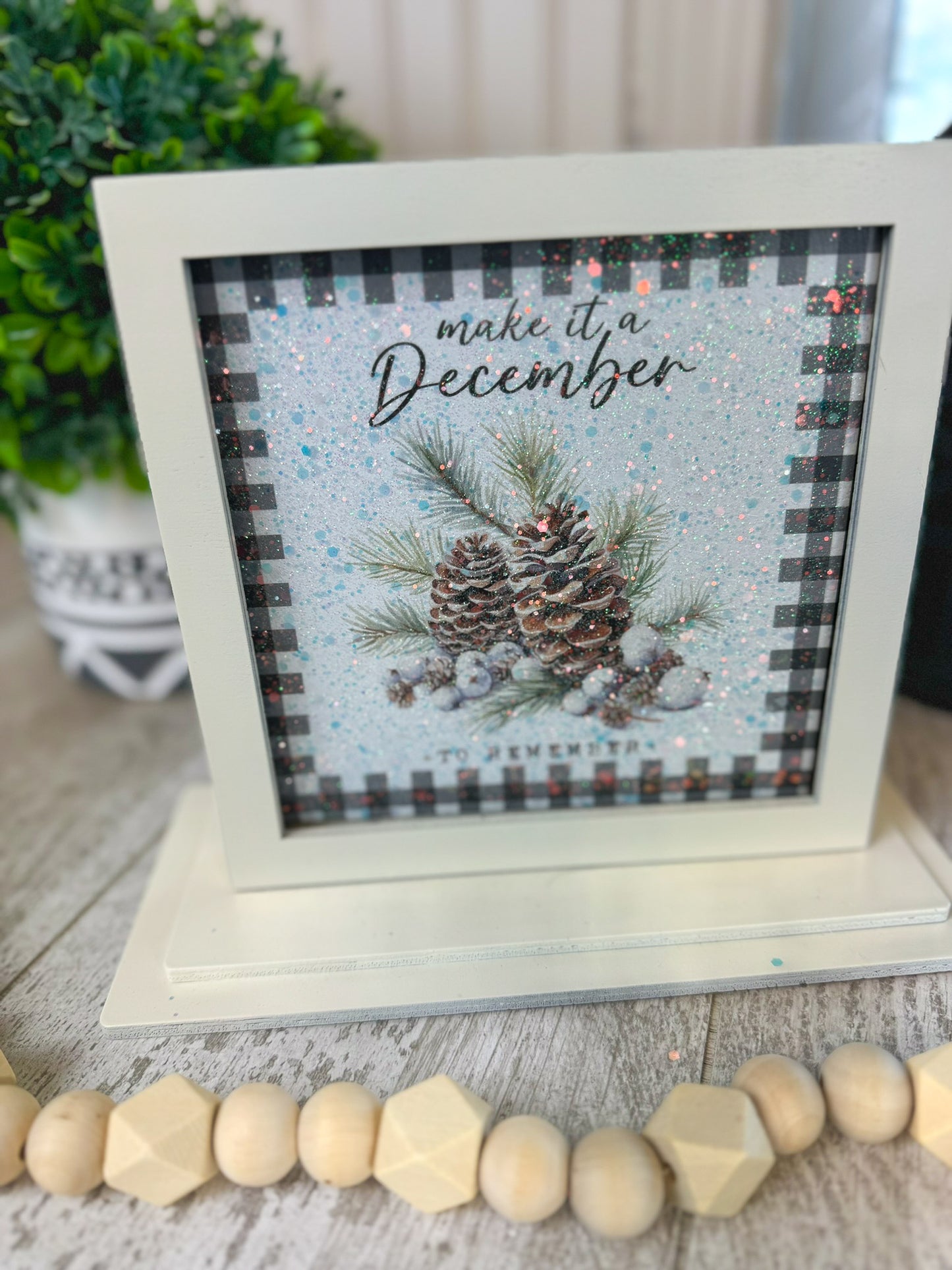 Make It a December to Remember Interchangeable Shelf Sitter Plate