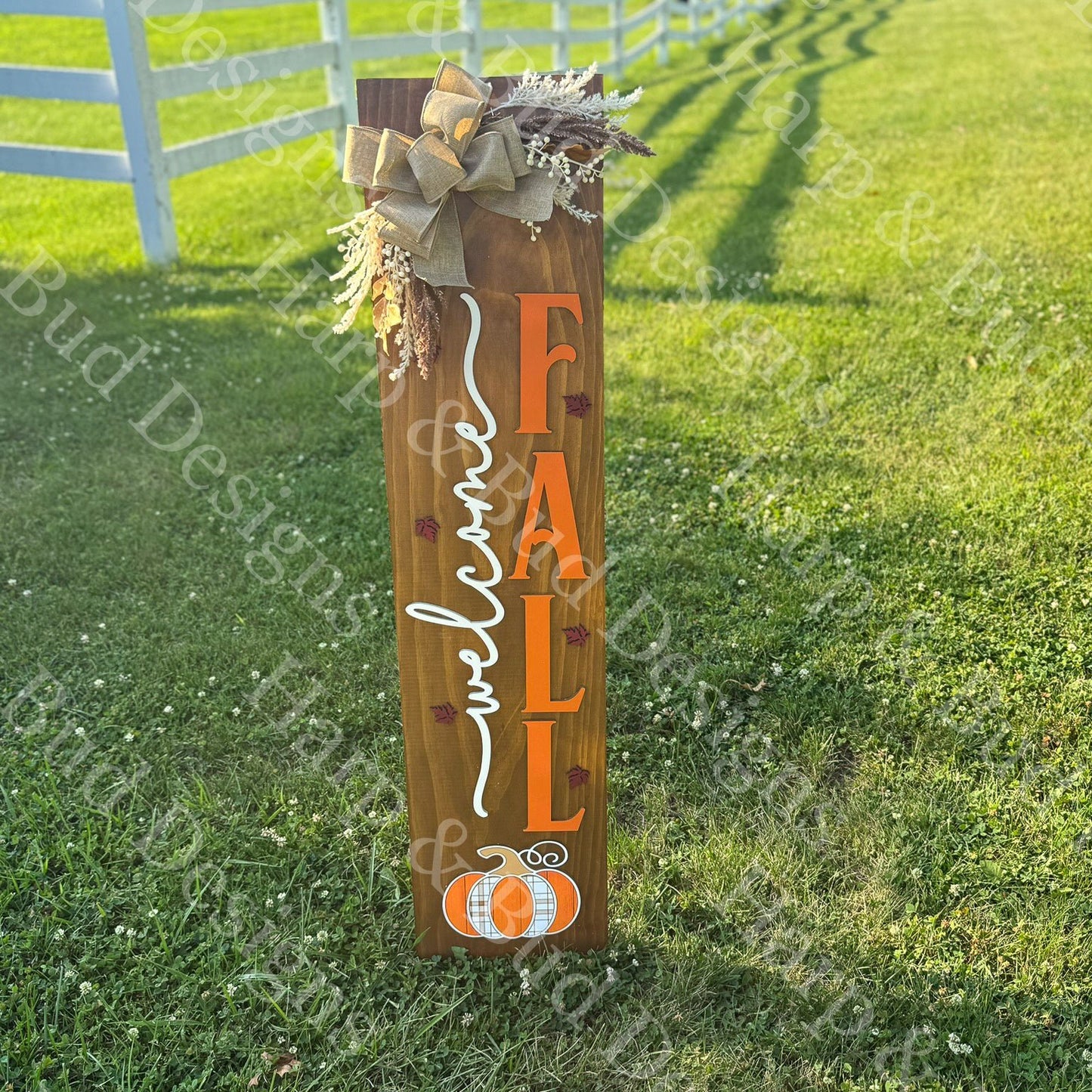 Welcome Fall Porch Leaner (Pampas Grass W/Neutral Bow)